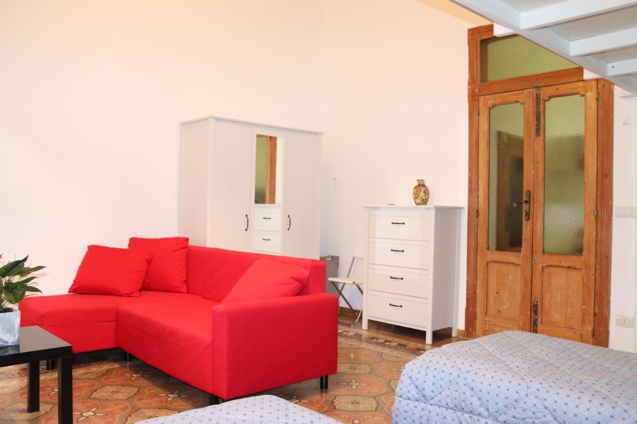 The Singer'S House Apartment Бари Екстериор снимка